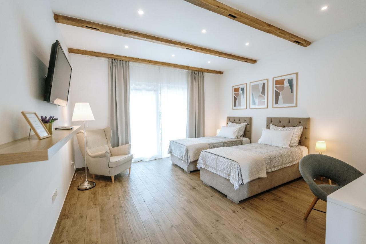 Old Town Zagreb Airport Hotel Velika Gorica Eksteriør billede